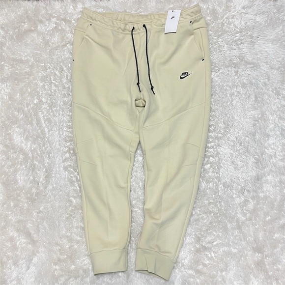 Nike Tech Fleece Joggers Light Khaki Black HV0959-234 Men's Size 2XL NWT